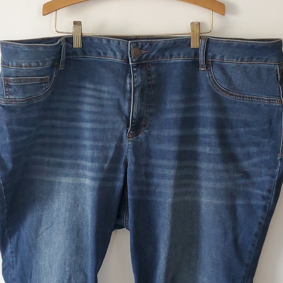 Jeans - Picture 2 of 4